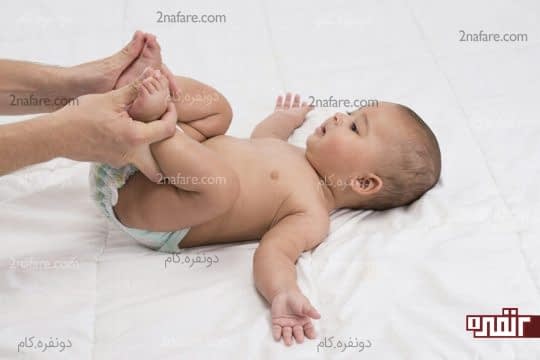 ماساژ دادن بدن کودک