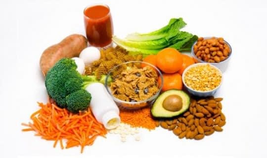 مصرف غذاهای غنی از فولات در بارداری
