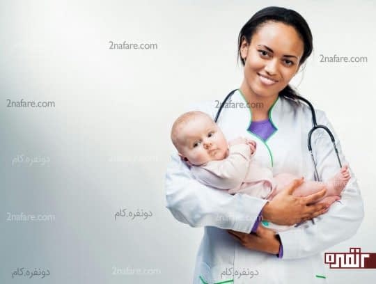 مراجعه به پزشک برای مشورت در مورد یبوست نوزاد