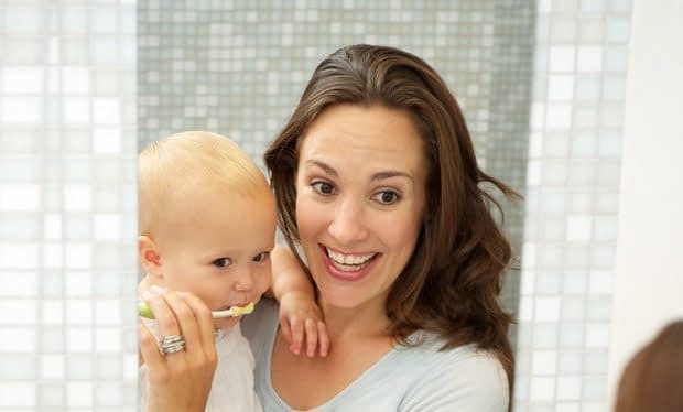 چگونه باید از دندان کودک مراقبت کنیم؟ چگونه باید از دندانهای کودکان مراقبت کنیم؟