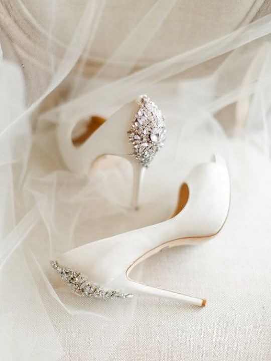 کفش شیک و پاشنه بلند عروس