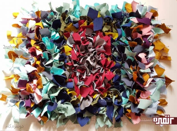 پادری با پارچه های دور ریز