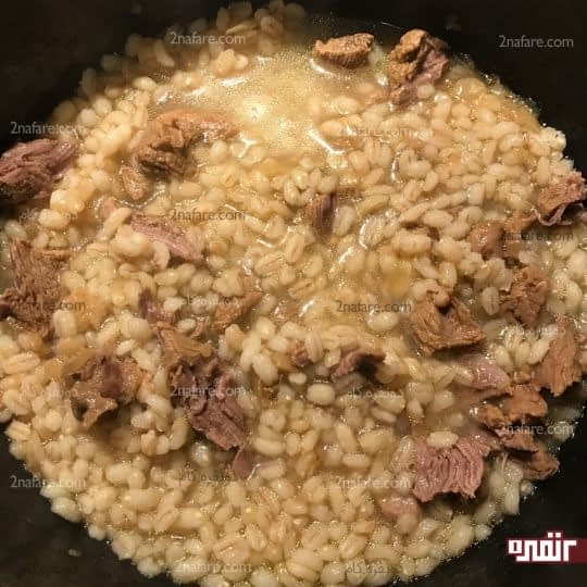 پوره کردن جو و گوشت