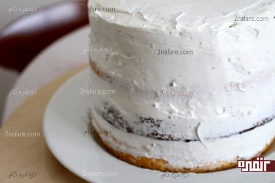 آستر کشی اولیه کیک و یکنواخت کردن سطح کیک