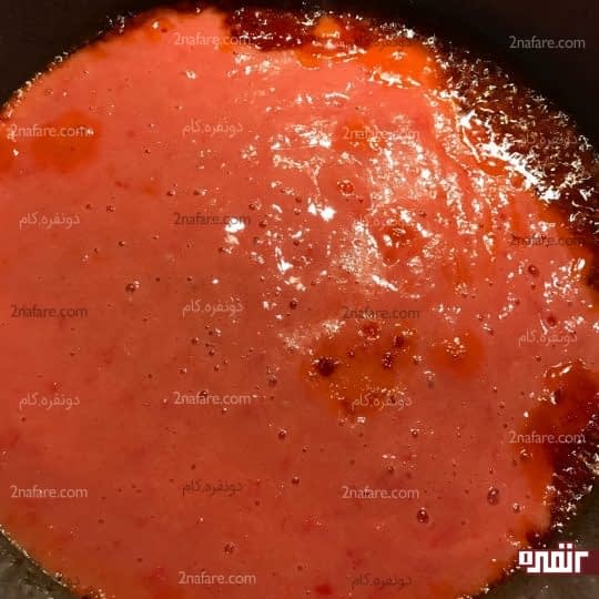 اضافه کردن پوره گوجه