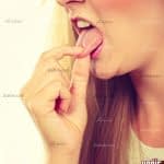 10 درمان خانگی برای التهاب زبان