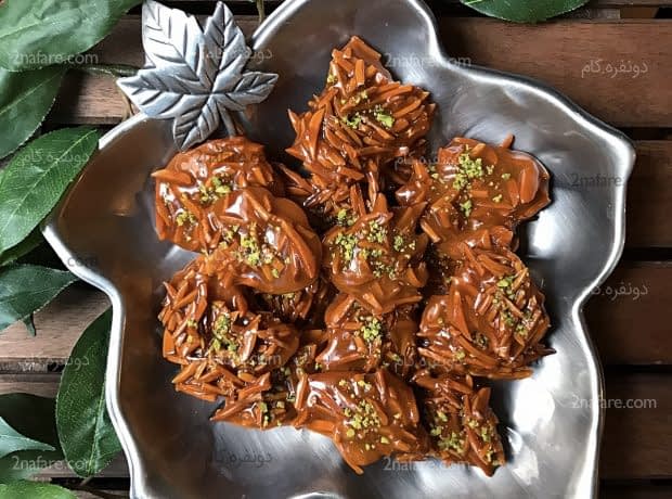 طرز تهیه سوهان عسلی بادامی