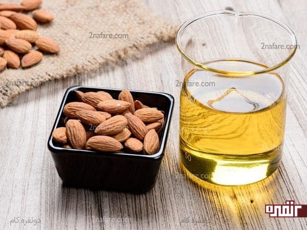 ژل آلوورا بعلاوه روغن بادام در سفید کردن پوست دست و پا به کار میره