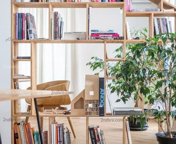 کتابخانه ای زیبا برای جدا کردن فضاها و قرار دادن کتاب ها
