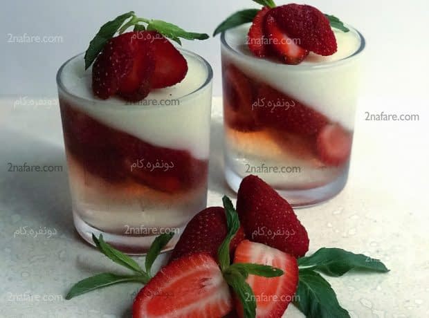 طرز تهیه ژله لیوانی توت فرنگی برای پذیرایی ژله توت فرنگی برای پذیرایی