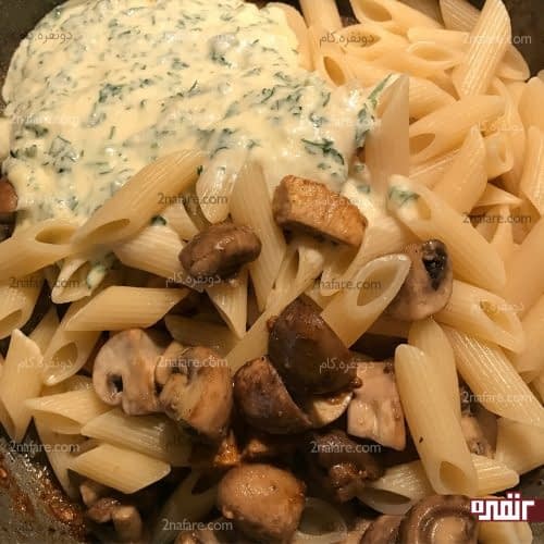 طرز تهیه پاستا آلفردو با مرغ و قارچ مرحله به مرحله • دونفره طرز تهیه پاستا آلفردو با مرغ و قارچ مرحله به مرحله • دونفره