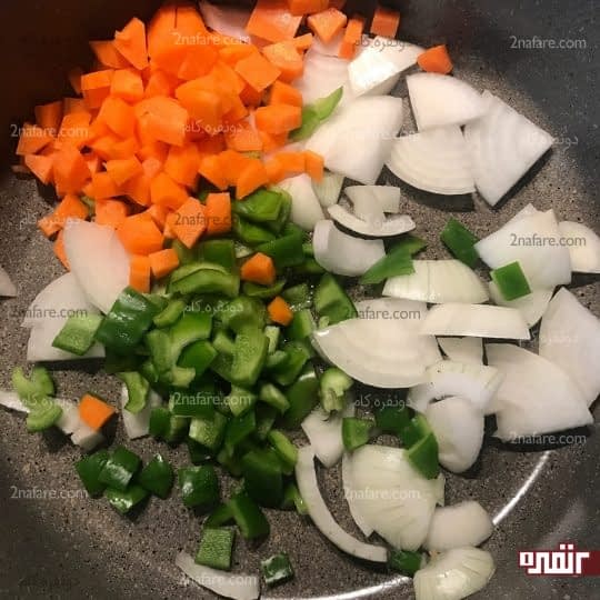 تفت دادن سبزیجات