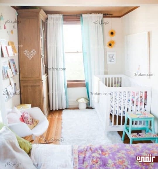 اتاق خوابی زیبا برای استفاده ی والدین و نوزاد