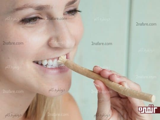 از چوب مسواک استفاده کنید