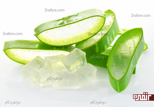 از یه تکه آلوورا برای پاک کردن صورتتون استفاده کنین
