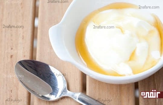 روغن نارگیل رطوبت پوست رو حفظ میکنه و صورت رو تمیز میکنه