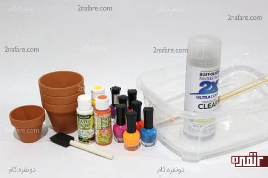 وسایل مورد نیاز برای تزئین گلدان با لاک
