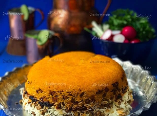 طرز تهیه عدس پلو لایه ای با گوشت و رب گوجه مرحله به مرحله عدس پلو لایه ای با رب گوجه فرنگی