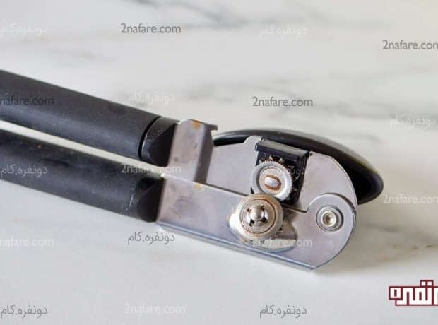 چگونه دربازکن را تمیز کنیم؟ ترفندی ساده برای تمیز کردن در باز کن