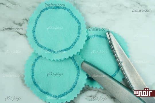 تزیین لبه پدها با قیچی دندانه دار