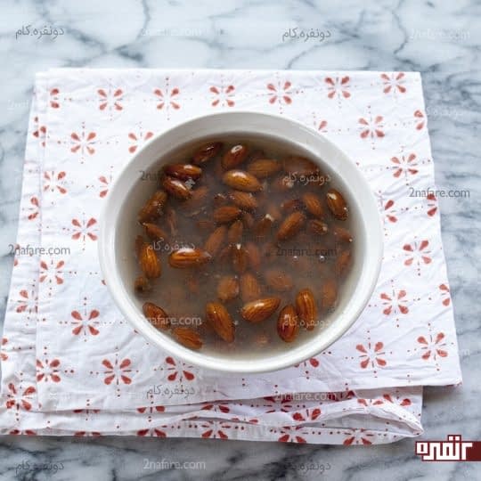خیساندن بادام ها به مدت یک روز