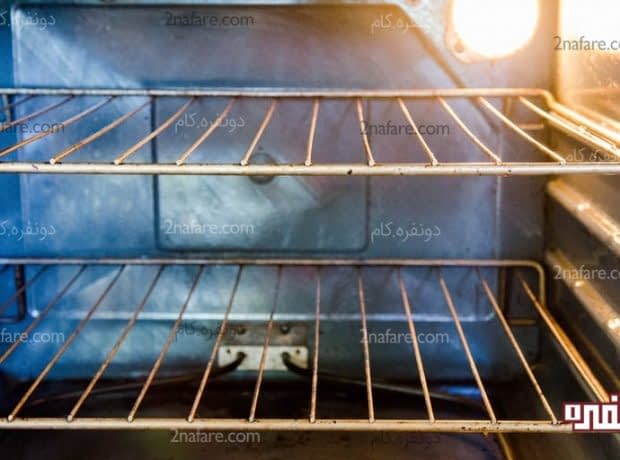 روشی ساده برای تمیز کردن توری های فلزی داخل فر روشی ساده برای تمیز کردن توری های فلزی داخل فر