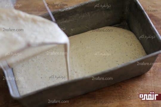 ریختن مواد در ظرف مناسب