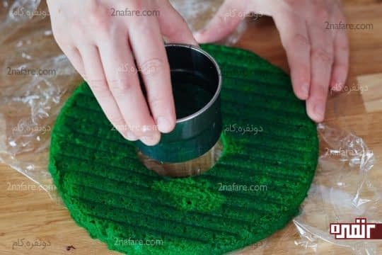 سوراخ کردن دو لایه وسطی کیک