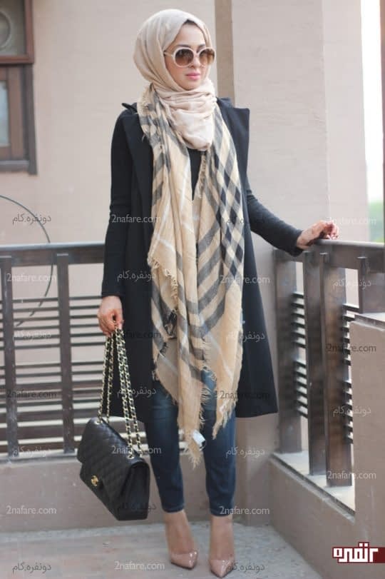 شال رنگی و ست لباس مشکی