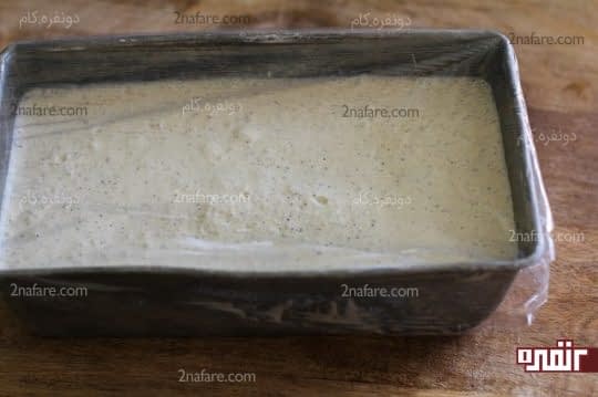 قرار دادن مواد بستنی در فریزر