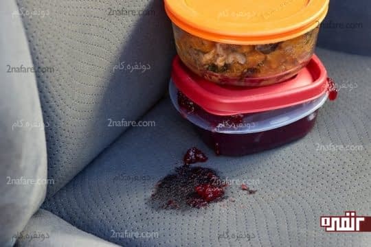 لکه های غذایی رو چطور از روی صندلی خودرو پاک کنیم؟