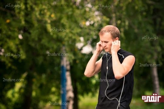 در هنگام ورزش آهنگ گوش کنید
