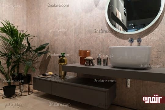 گل ها و گیاهان در فضای حمام