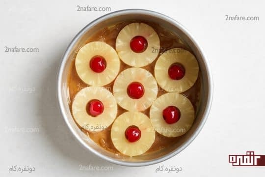 چیدن آناناس ها کف قالب