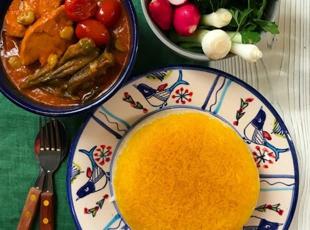 طرز تهیه خورشت بامیه با مرغ سریع و آسان خورشت بامیه با مرغ
