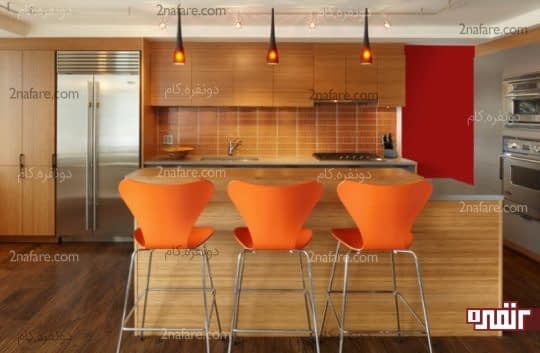 صندلی های نارنجی در آشپزخانه