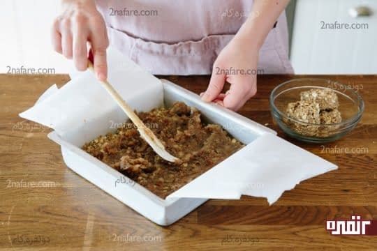 پهن کردن مواد میانی روی کراست