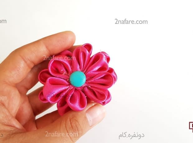 آموزش تزیین گیره سر با گل ربانی چسباندن چند گل