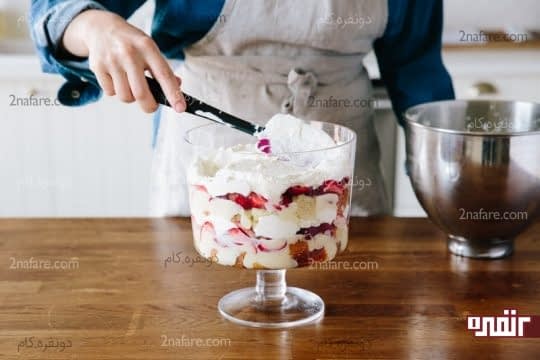 چیدن لایه های ترایفل