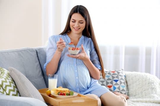 6 راهکار مناسب جهت افزایش اشتها در حین بارداری