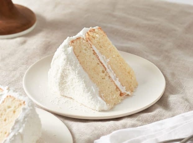 طرز تهیه کیک نارگیلی با فراستینگ مخصوص کیک نارگیلی با فراستینگ مخصوص
