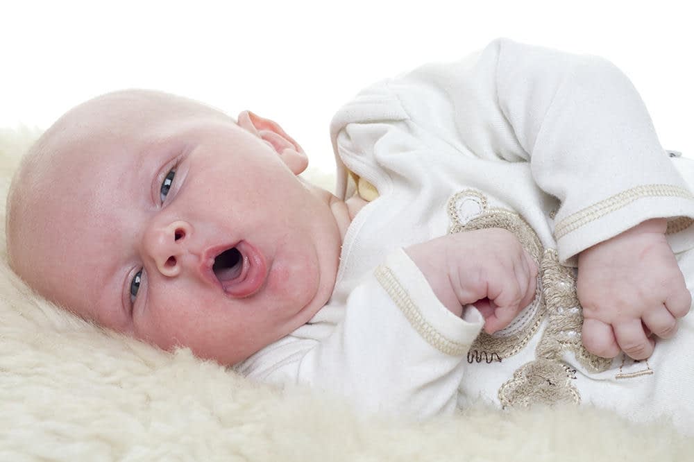 خروسک نوزاد چطور درمان میشه؟ • دونفره