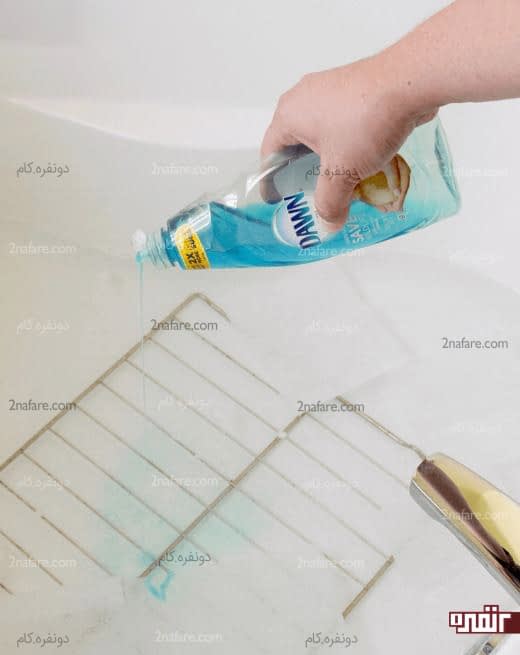 اضافه کردن مایع ظرفشویی