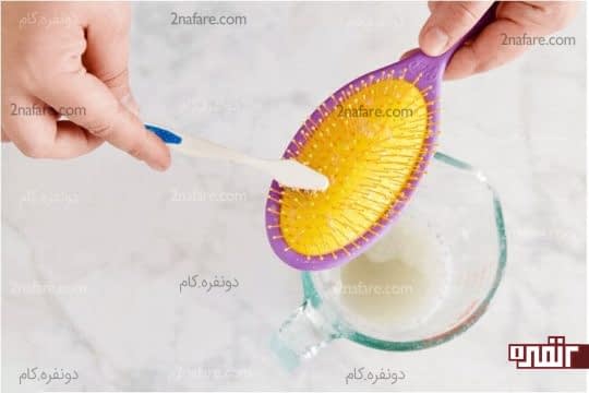 تمیز کردن برس های فلزی و پلاستیکی