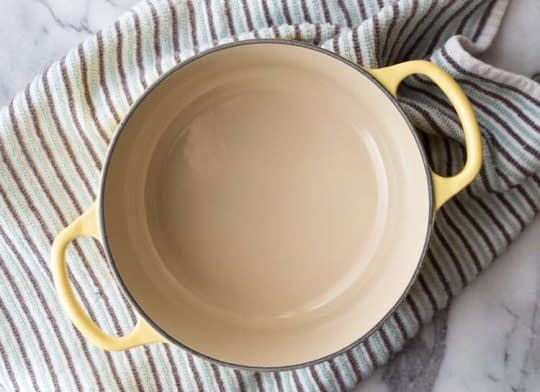 ظروف لعابی سوخته رو چطور تمیز کنیم