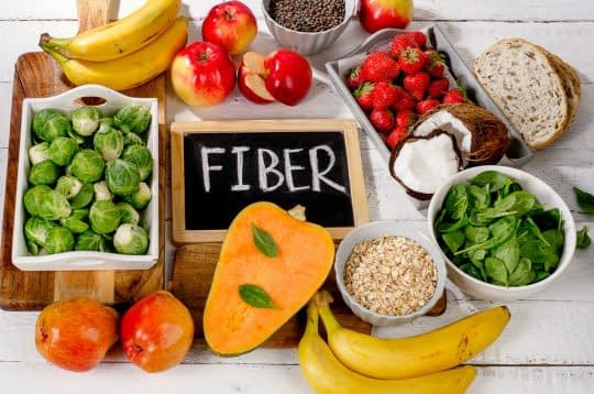 غذاهای سرشار از فیبر میتونه شکم شما رو بیشتر پر نگه داره تا کمتر غذا بخورین