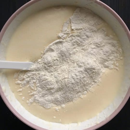اضافه کردن مرحله ای آرد