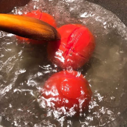 باز شدن پوست گوجه