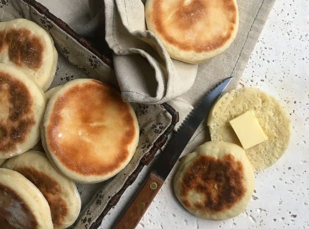 طرز تهیه مافین انگلیسی مرحله به مرحله English Muffin