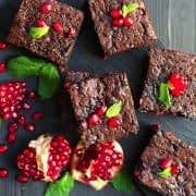 طرز تهیه براونی انار مخصوص شب یلدا براونی انار مخصوص شب یلدا